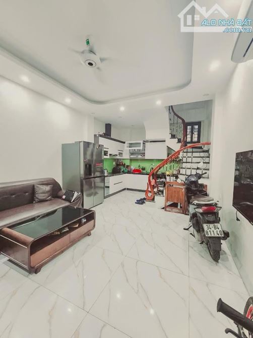 🌸🌸🌸 NHÀ ĐẸP HỒ TÙNG MẬU - NGÕ RỘNG - 2 THOÁNG - 30M2, 6 TẦNG, MT 4M - 7,5 TỶ