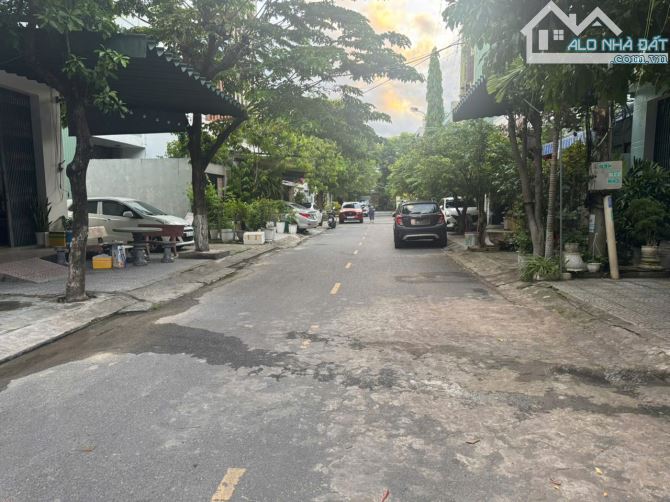 Bán đất tặng nhà 2 tầng mặt tiền đường Mỹ An 19, gần Sông Hàn ngay dự án pháo hoa