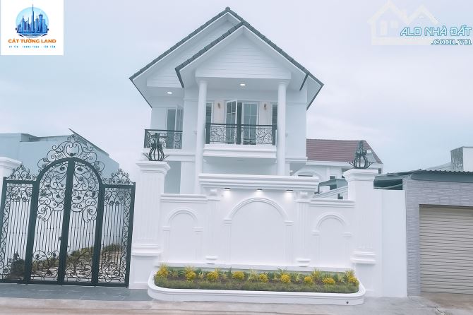 Bán Biệt Thự 10x22m --  Song Hành, Hóc Môn – Giảm mạnh còn 8.99 tỷ