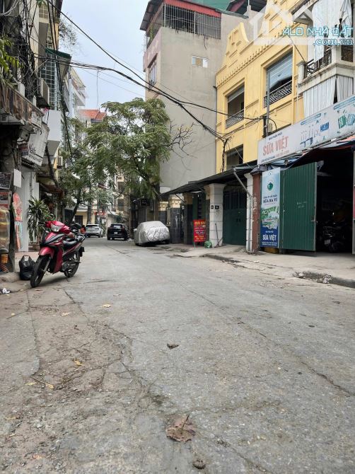Gia đình bán nhà NguyễnKhánhToàn–Phùng Chí Kiên, 2 ô tô đỗ cửa, 58m² mặt tiền 5m gần 17 tỉ