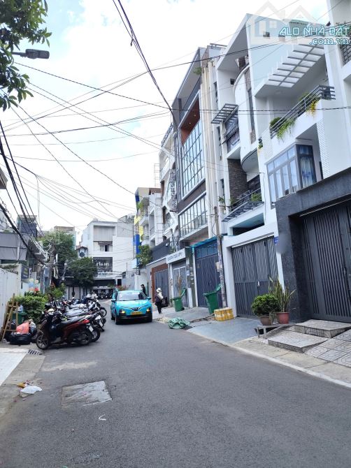 🔥MẶT TIỀN HẺM 8M🔥NGUYỄN GIA TRÍ (D2) P.25 - 5 TẦNG 💥84M2💥(4x21) - CHỈ 15.x TỶ
