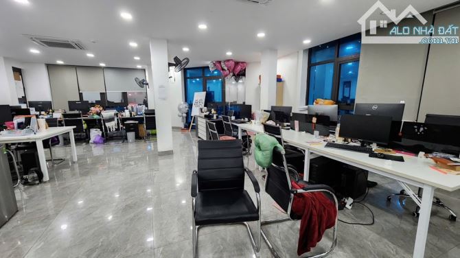 Siêu Víp Ngã Tư/ 79.8 tỷ/ 158 m2/6 Tầng