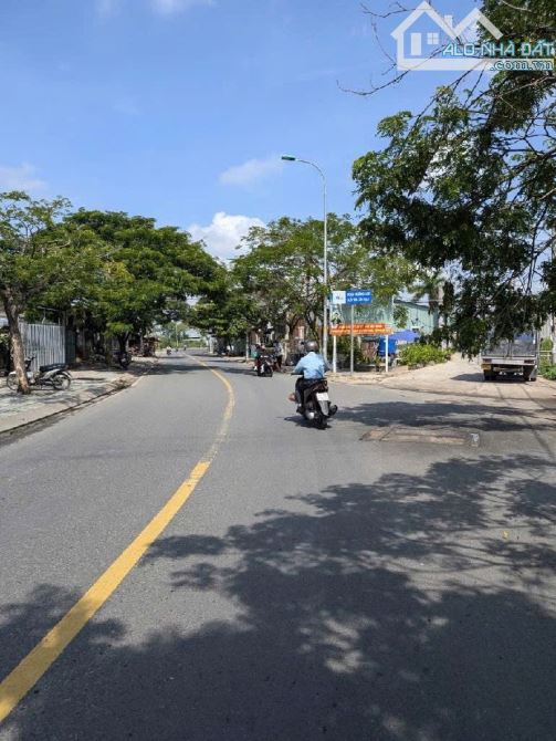 NGAY CẦU LONG KIỂNG - LÊ VĂN LƯƠNG -HẺM XE HƠI TRÁNH-NGANG KHỦNG 8.5M NỞ HẬU TÀI LỘC