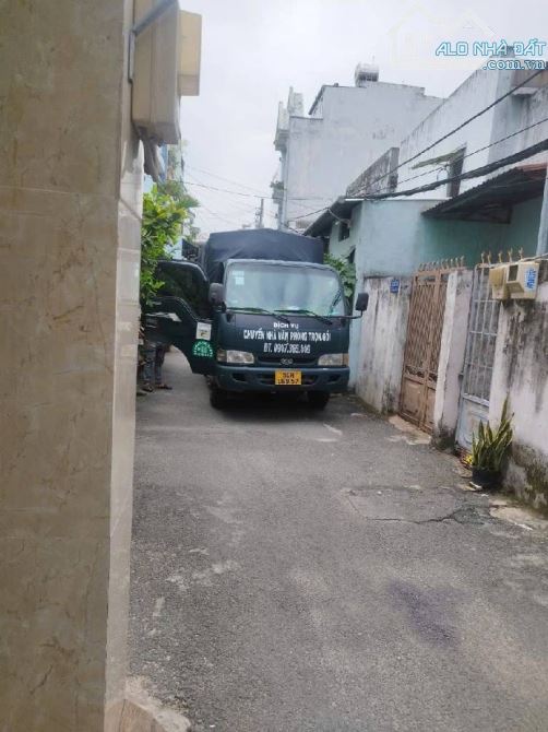 HXH thông, 3 tầng, 9,3m x 5m, Nguyễn Văn Khối