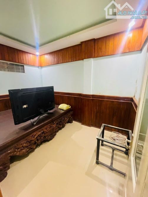 Bán nhà 2 tầng kiệt oto 235 Bà Triệu , phường An Cựu , Tp Huế