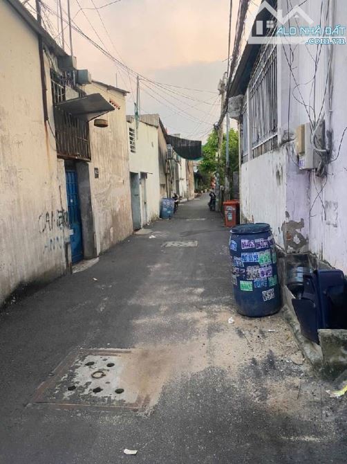 BÁN ĐẤT 173.2M² TẶNG 12 PHÒNG TRỌ – THU NHẬP ~30TR/THÁNG – GẦN CẦU VƯỢT LINH XUÂN – 9.6 TỶ