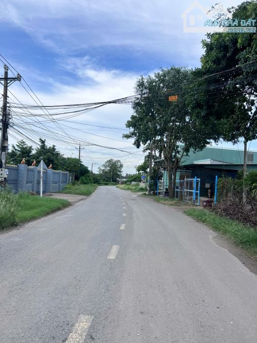 CẦN TIỀN GẤP BÁN LÔ ĐẤT 120M2 LONG THÀNH,CẠNH KDC SÂN BAY LONG THÀNH