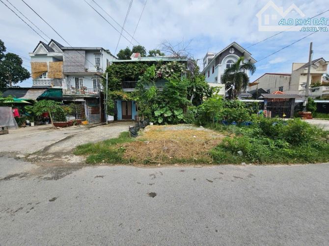 Đất mặt tiền kinh đối diệm chung cư,Đông Hoà
