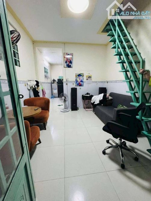 NHÀ 2 TẦNG ĐÚC NGAY THỊ TRẤN HÓC MÔN, 87M2. HẺM XE TẢI 8M THÔNG TỨ TUNG, LÊ THỊ HÀ HÓC MÔN