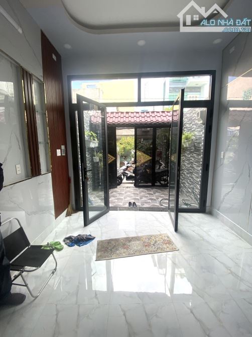 Bán nhà quận 6 - Hẻm xe hơi - Nở hậu đẹp - Đường huyết mạch hậu giang 7,2 tỷ