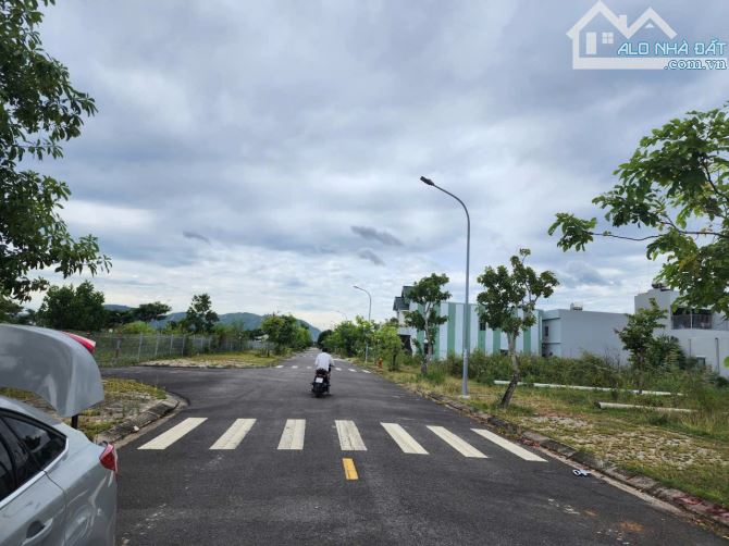 📌📌📌LÀM VIỆC TRỰC TIẾP GIÁ TỐT !!!bán lô đất sát sông cu đê