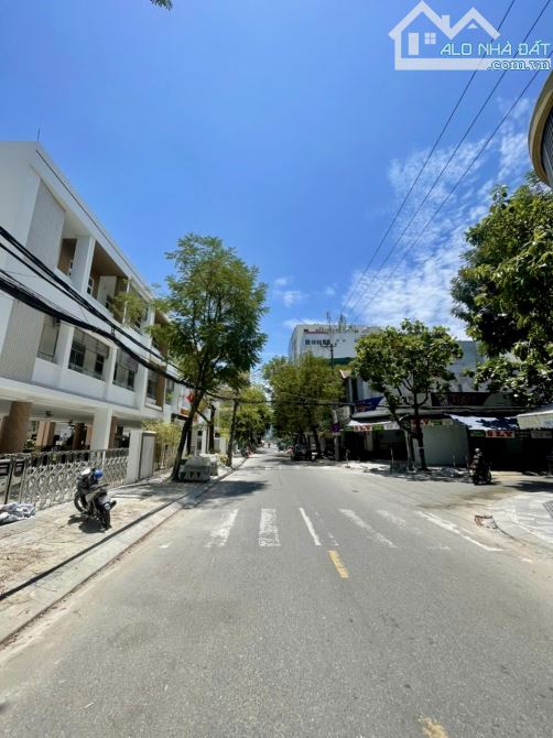 Vị trí đắc địa - Bán nhà 3 tầng mặt tiền Lê Quý Đôn, sát 2/9, sát cầu Rồng