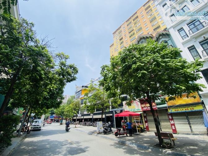 Bán nhà phố trương công giai cầu giấy 91m2 xây 7 tầng thang máy , kinh doanh