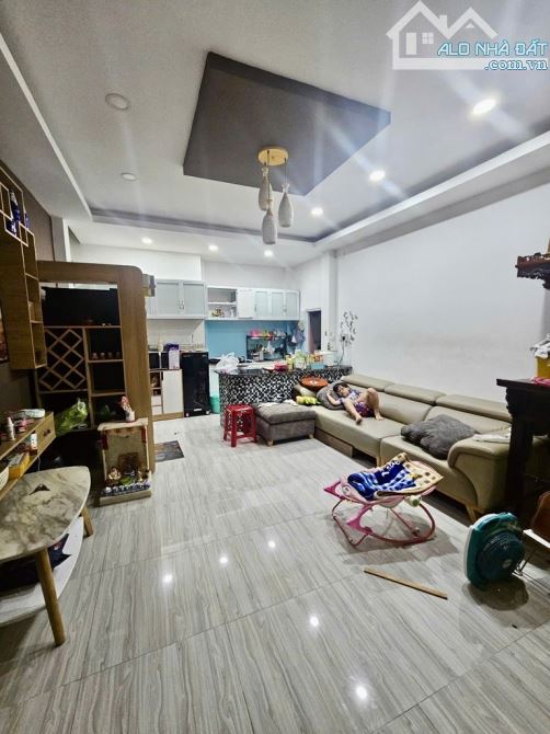 BÁN NHÀ ĐƯỜNG ÂU DƯƠNG LÂN PHƯỜNG 3 QUẬN 8 HẺM XE HƠI 4 X 20M GIÁ 8,5 TỶ RẺ NHẤT KHU VỰC