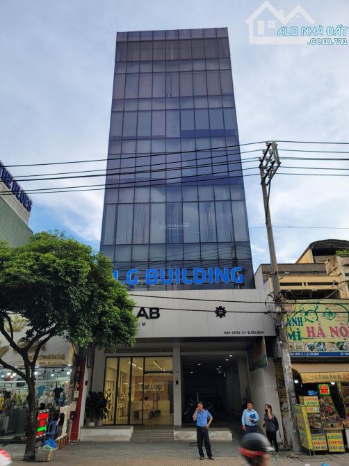 Bán gấp nhà mặt tiền Nguyễn Xí, Bình Thạnh - (8x20m) - Hầm 7 Lầu - HĐT 120tr/th - 30 Tỷ