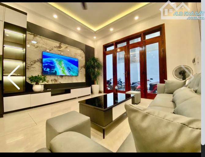 BÁN NHÀ MẶT NGOC NGUYỄN KHÁNH TOÀN , THÔNG QUAN HOA 55 M GIÁ 12,8 TỶ