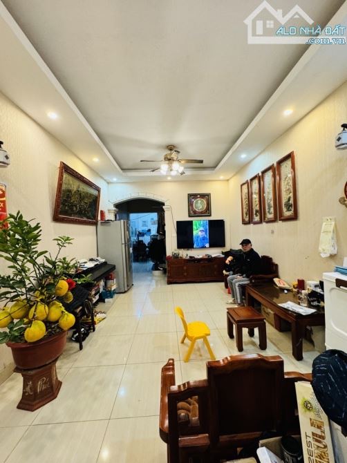 BÁN NHÀ TAM TRINH GẦN MẶT PHỐ 72M2- GIÁ 10 TỶ