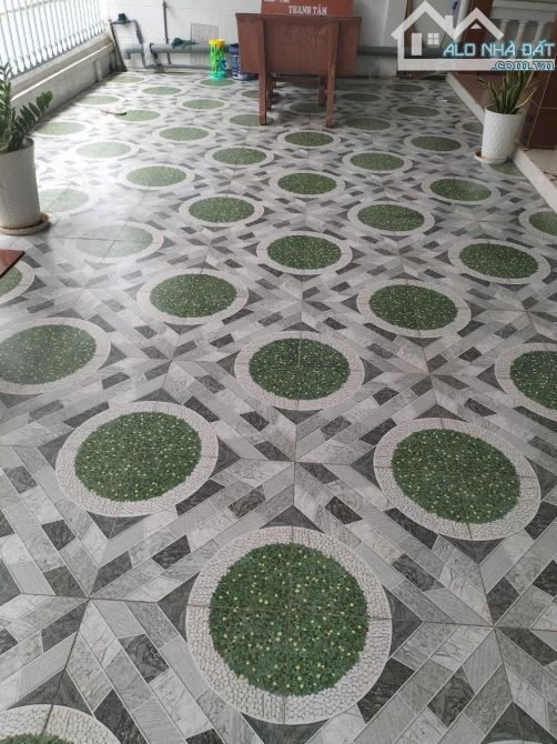 Nhà phường 3 sân rộng rãi dân cư đông diện tích rộng