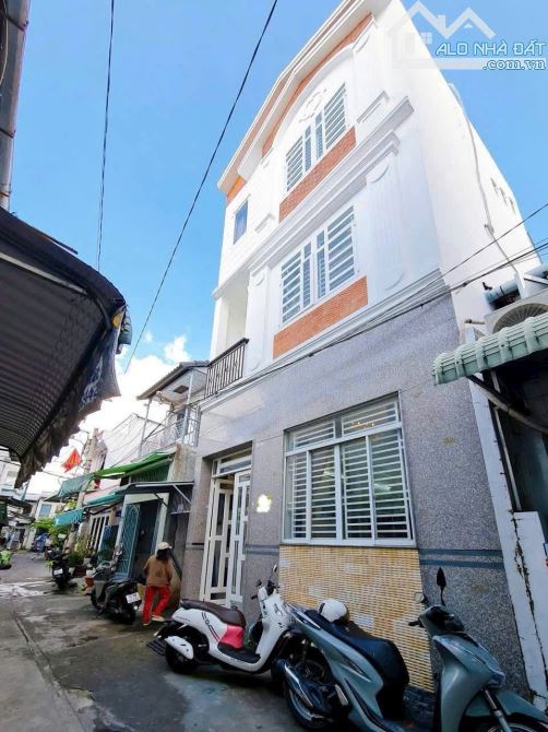 🔥Nhà đẹp ngay giữa Tân Xuân Hóc Môn. Căn nhà 93m2 chỉ 940tr. Sổ riêng.