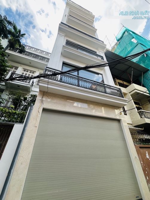 PHỐ KIM ĐỒNG PHÂN LÔ Ô TÔ VỈA HÈ 75M 6 TẦNG KINH DOANH