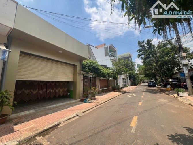 NHÀ CẤP 4 MẶT TIỀN SƯƠNG NGUYỆT ÁNH – TRUNG TÂM TP