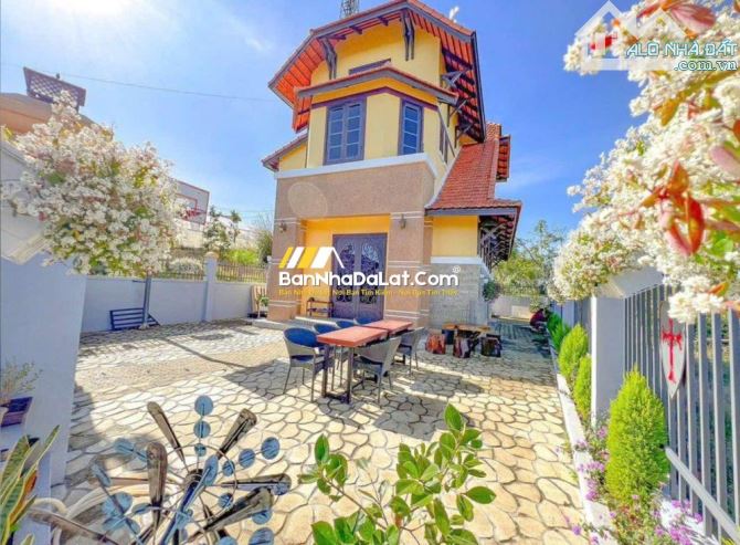 Bán Vila sang trọng Phong cách Châu Âu – Gần Trung tâm 10.5 tỷ