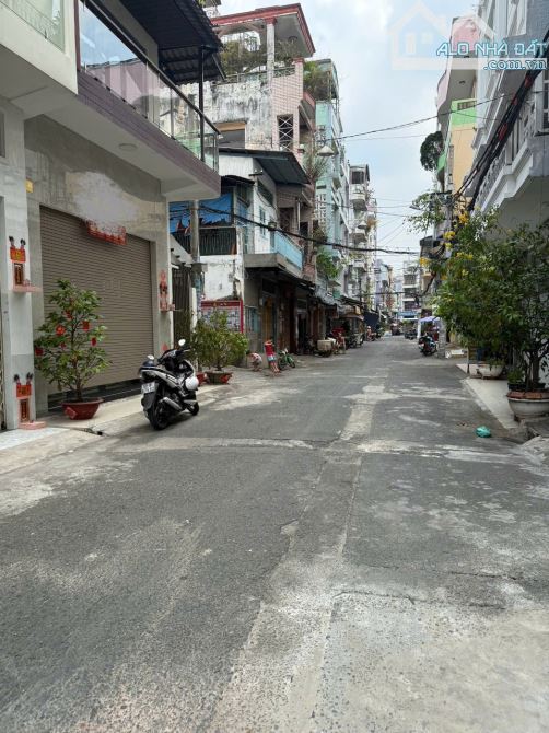 MINH PHỤNG QUẬN 11, HẺM NHỰA 8M, 1 TRỤC THẲNG DT GẦN 40M2, 3 TẦNG