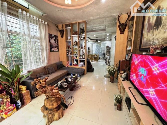 Chỉ 50 tỷ, Biệt thự sân vườn 230m2, 4 tầng tại KĐT Kiểu mẫu Văn Quán - Khu nhiều tiện ích,
