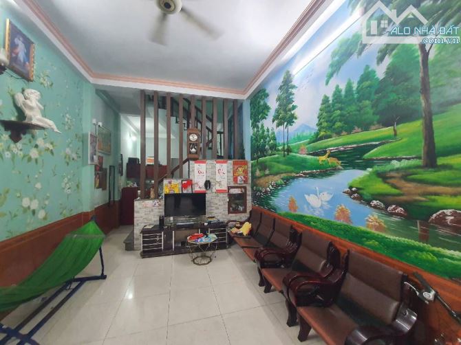Nhỉnh 4 tỷ- Nhà 2 tầng- HXH- Đường GS.18- Dĩ An