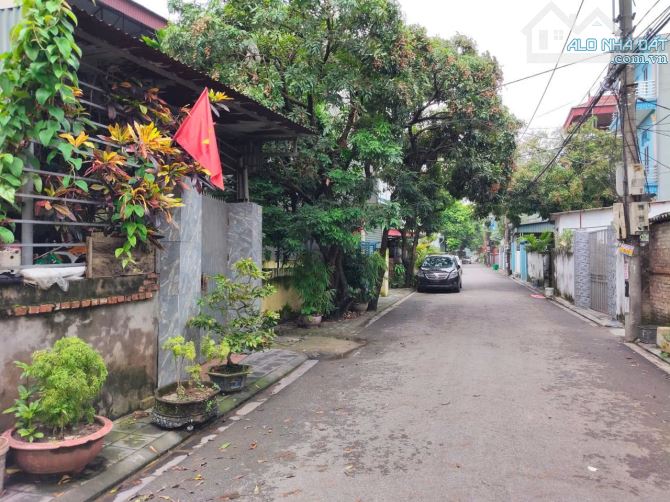 đất chính chủ 61m² , kinh doanh ,oto tải tránh ngã 3 chợ Kim, Xuân Nộn giá 3.85 tỉ