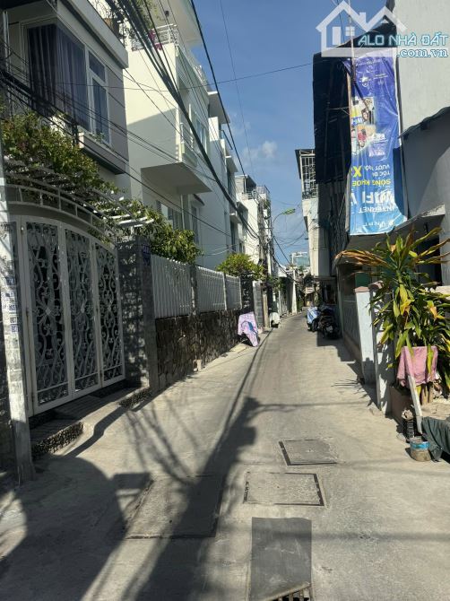 Bán nhà góc hẻm ô tô 5m Đồng Nai thông Lê Hồng Phong 4,3 tỷ