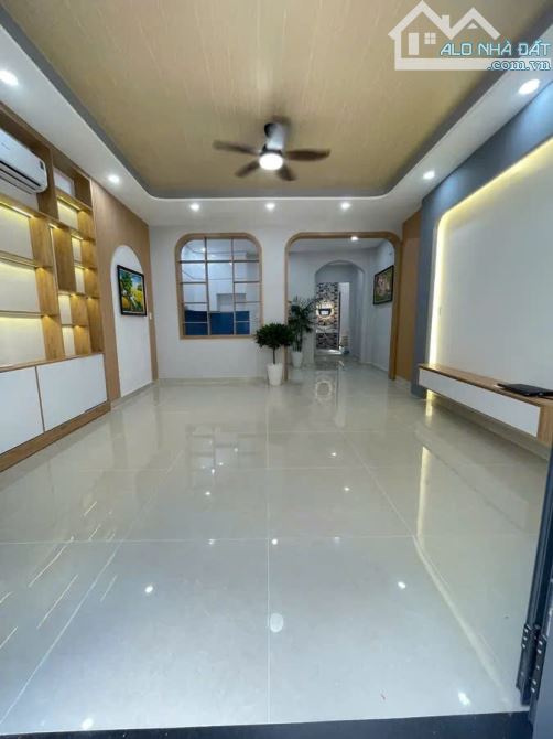 HÓT BÁN GẤP TRONG TUẦN – ĐƯỜNG BÙI THẾ MỸ – 4.71 x 11m – 2 TẦNG – 5.65 TỶ