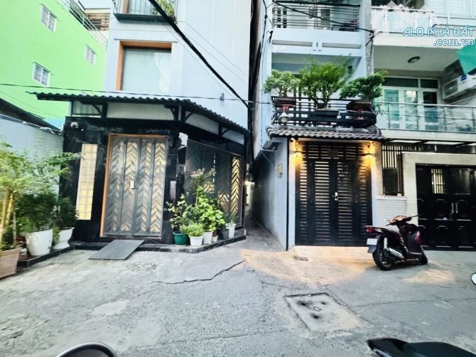 Cần Bán Gấp Nhà Trung Tâm Quận 1, 2PN, Gần Phố Đi Bộ Bùi Viện