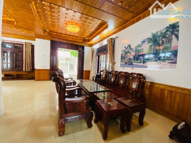 Đường số 9 Khu dân cư Nam Long quận 7 247m2 3 tầng giá chỉ 40 tỷ