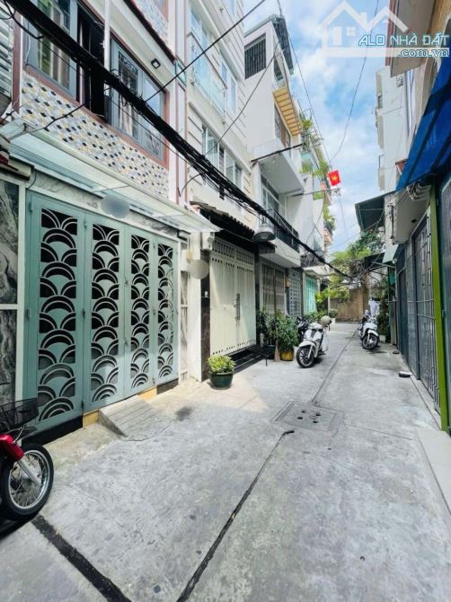 🔥SIÊU PHẨM GIỮ TIỀN – NHÀ 4 TẦNG, 6 PHÒNG NGỦ – NGUYỄN CẢNH CHÂN, Q1 – CHỈ 6.35 TỶ! HẺM T