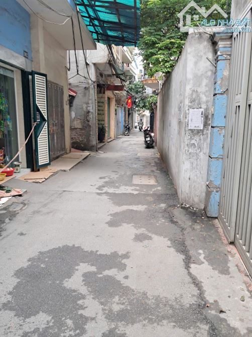 Chỉ 8.2 Tỷ - 38m, 5 Tầng - Gần Phố - Full Nội Thất - Tô Vĩnh Diện, Thanh Xuân.