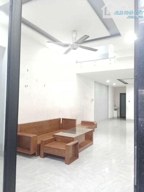 🏡 BÁN NHÀ 3 TẦNG – ĐƯỜNG LÊ VĂN HIẾN – NGŨ HÀNH SƠN – ĐÀ NẴNG 📍 Vị trí đẹp – Nhà rộng