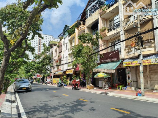 Cực Hiếm! nhà 2 mặt tiền, 73 m2, 4 tầng, Bùi Minh Trực, Quận 8, chỉ 8.x tỷ, tặng nội thất
