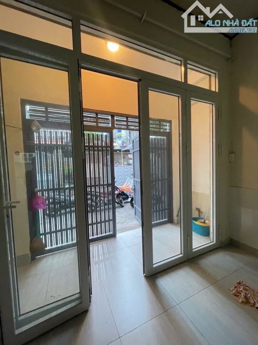NHÀ 3 PN - PHÚ NHUẬN - NGAY PHỐ ẨM THỰC - CHỈ 6,4 TỶ