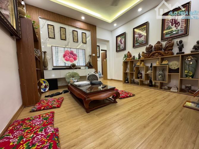 Tập thể Tầng 1 Phương Mai🔥80m2🔥3 Ngủ🔥WC Khép kín🔥TẶNG NỘI THẤT🔥4.8 Tỷ TL