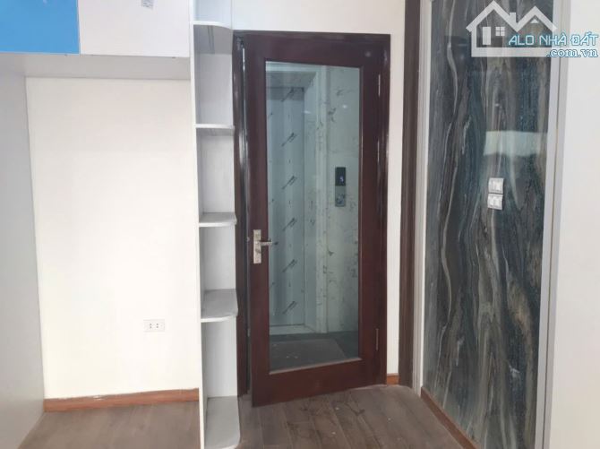 Bán gấp nhà Vũ Lăng - Ngọc Hồi ô tô ,thang máy ,nhà mới koong  giá 8.6 tỷ