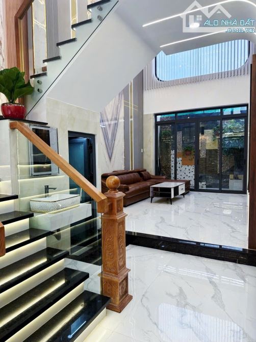 NGAY TÊN LỬA BÌNH TÂN - LÊ ĐÌNH CẨN - NHÀ HIỆN ĐẠI GIÁ TỐT - 68m2 - 5 TẦNG - NHỈNH 7 TỶ. - 10