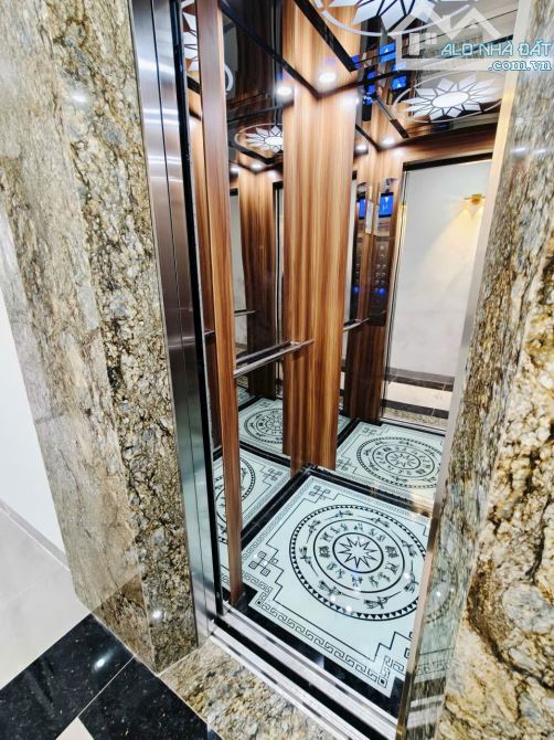 Ngõ 358 Bùi Xương Trạch, oto tải đỗ cửa, thang máy, 6 tầng đẹp full đồ, 36m2. Giá 9.1 tỷ - 11