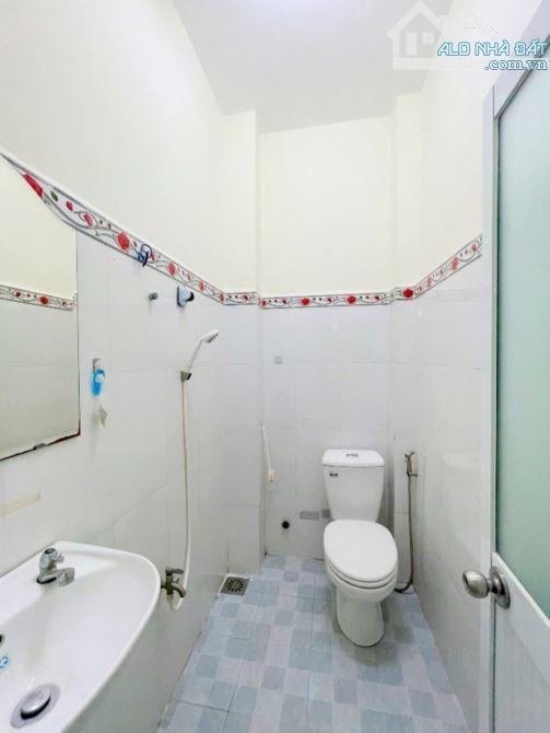 BÁN NHÀ QUẬN 4 KHU VIP 20 THƯỚC 4 TẤM ĐÚC GIÁP Q1 HẺM 4M THÔNG GIÁ 5 TỈ TL HÌNH THẬT - 11
