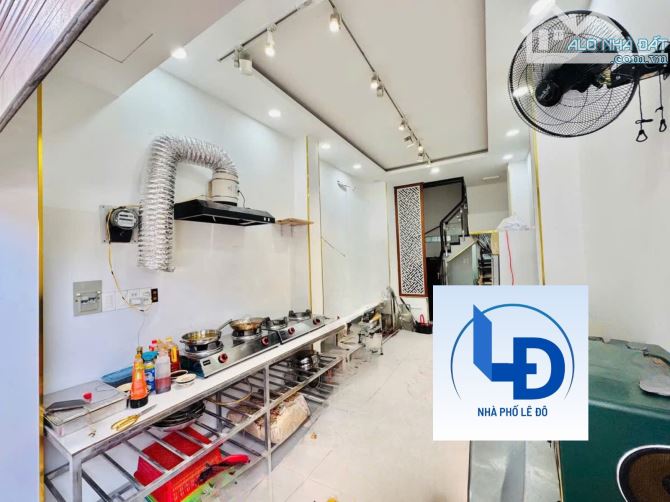 Bán nhà MT CMT8 – Nhà 5 Tầng – Đường 30m – Vị Trí Kinh Doanh Đỉnh – Giá chỉ nhỉnh 8 tỏi - 6
