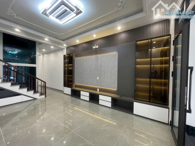 MSP: DC02 💼 [NHÀ PHỐ 4 TẦNG – THANG MÁY – VỊ TRÍ VÀNG] - 1