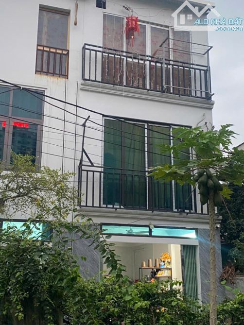 PHÚC LỢI: BÁN GẤP nhà DÂN XÂY 30m 4 Tầng Ô TÔ đỗ cửa chỉ 4TỶ - 1