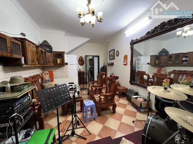 Yên Hoà, 60m, 5ngủ, Ngõ 3 gác thông, 20m ra phố, Kinh doanh, Dân xây đẹp, Sổ vuông nở hậu - 1