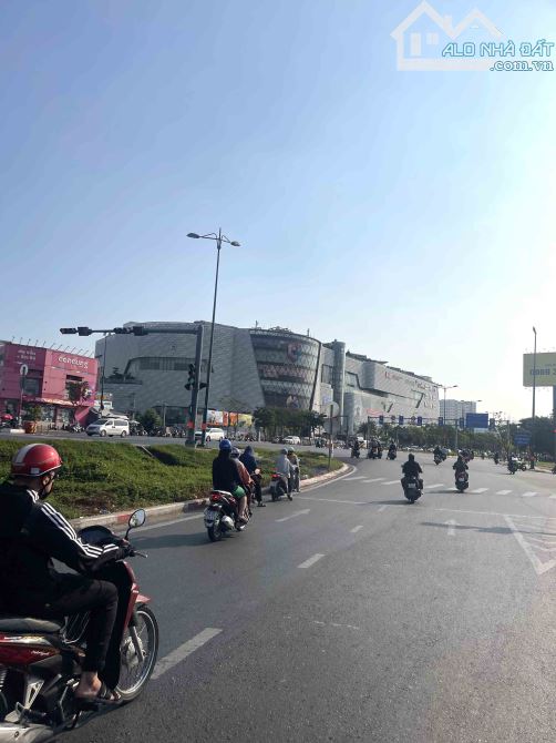 Ngộp bank giảm sốc 4.5 tỷ Đất Thổ Cư  Mặt Tiền – 433m2 - Ngang 16.3m Chỉ ~ 70 Triệu/m² - - 1