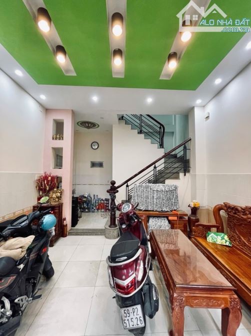 Nhà Bán 4 Tầng, Bùi Thế Mỹ, 33M2, Cách Mặt Tiền Vài Căn , Giá chỉ 4 .75 Tỷ TL - 1